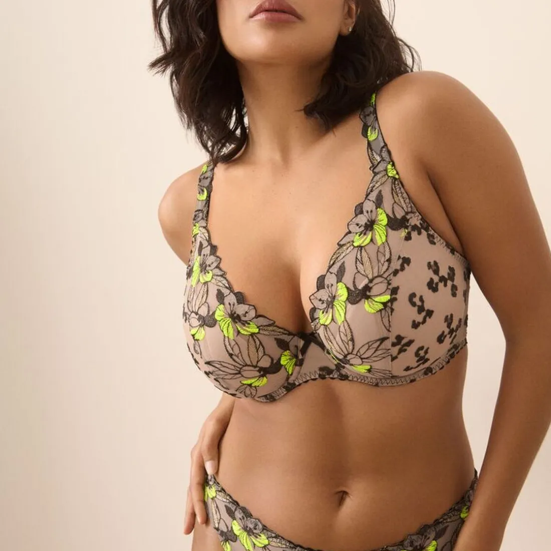 Soutien Gorge demi-mousse plongeant beige