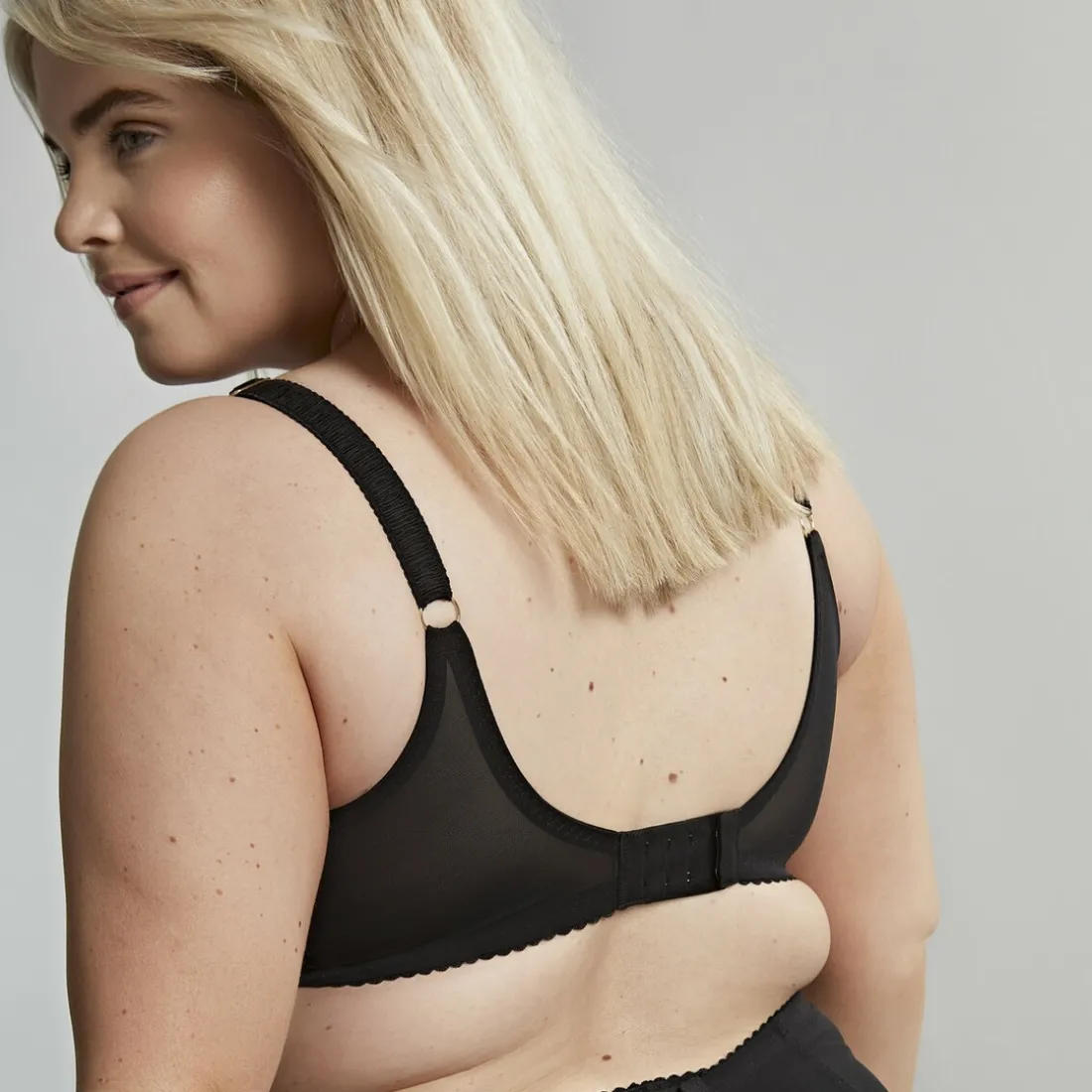 Soutien gorge plongeant noir