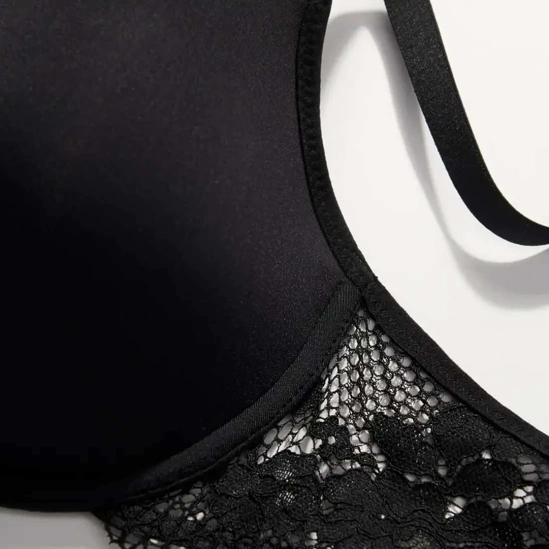 Soutien-gorge à armatures en dentelle - Noir