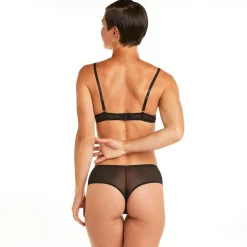 Soutien-gorge à armatures noir Indécise