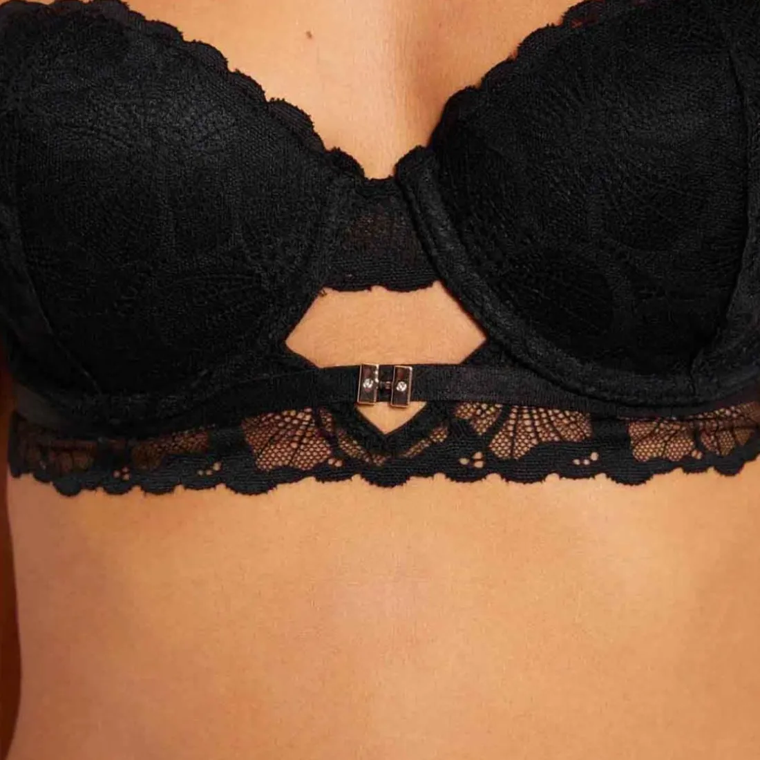 Soutien-gorge ampliforme coque moulée noir Ophélie