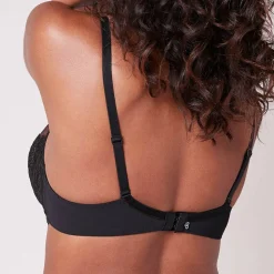 Soutien-gorge armatures décolleté plongeant noir