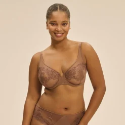 Soutien-gorge avec armature décolleté plongeant