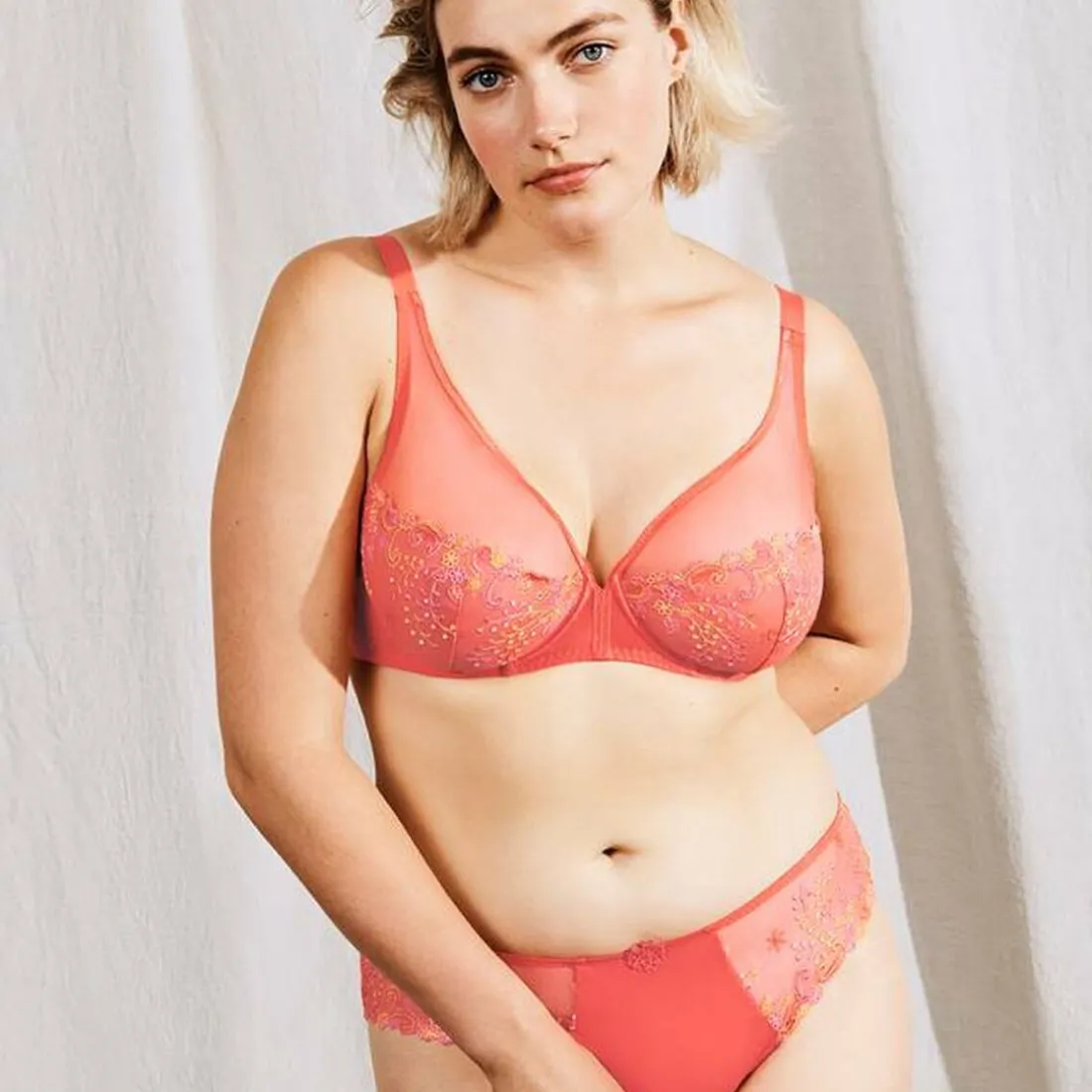 Soutien-gorge avec armatures décolleté plongeant - orange