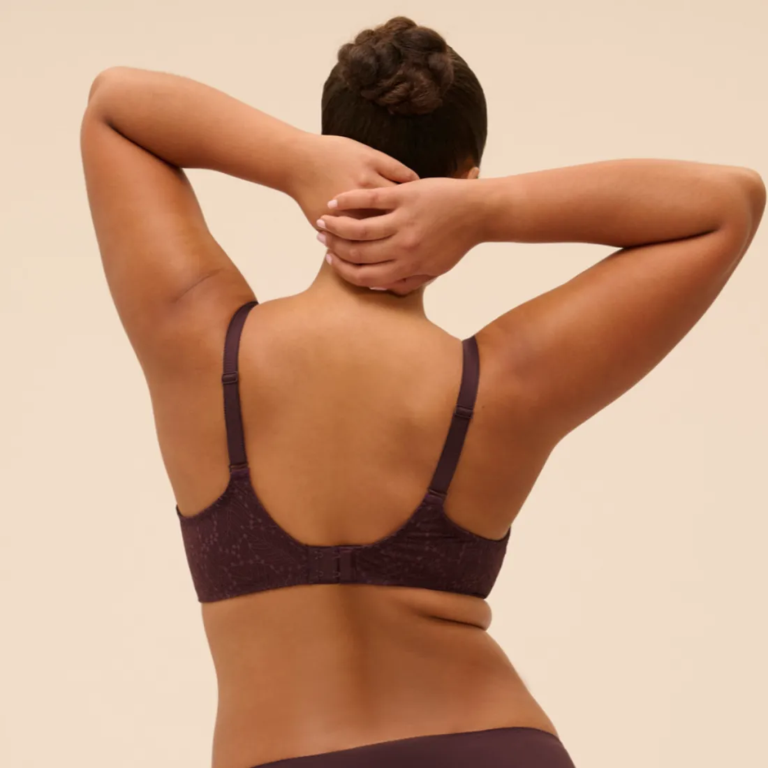 Soutien-gorge avec armatures moulé décolleté plongeant - Brun Foncé marron