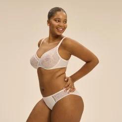 Soutien-gorge avec armatures moulé décolleté plongeant blanc