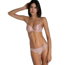 Soutien-gorge avec bonnet à mémoire de forme rose