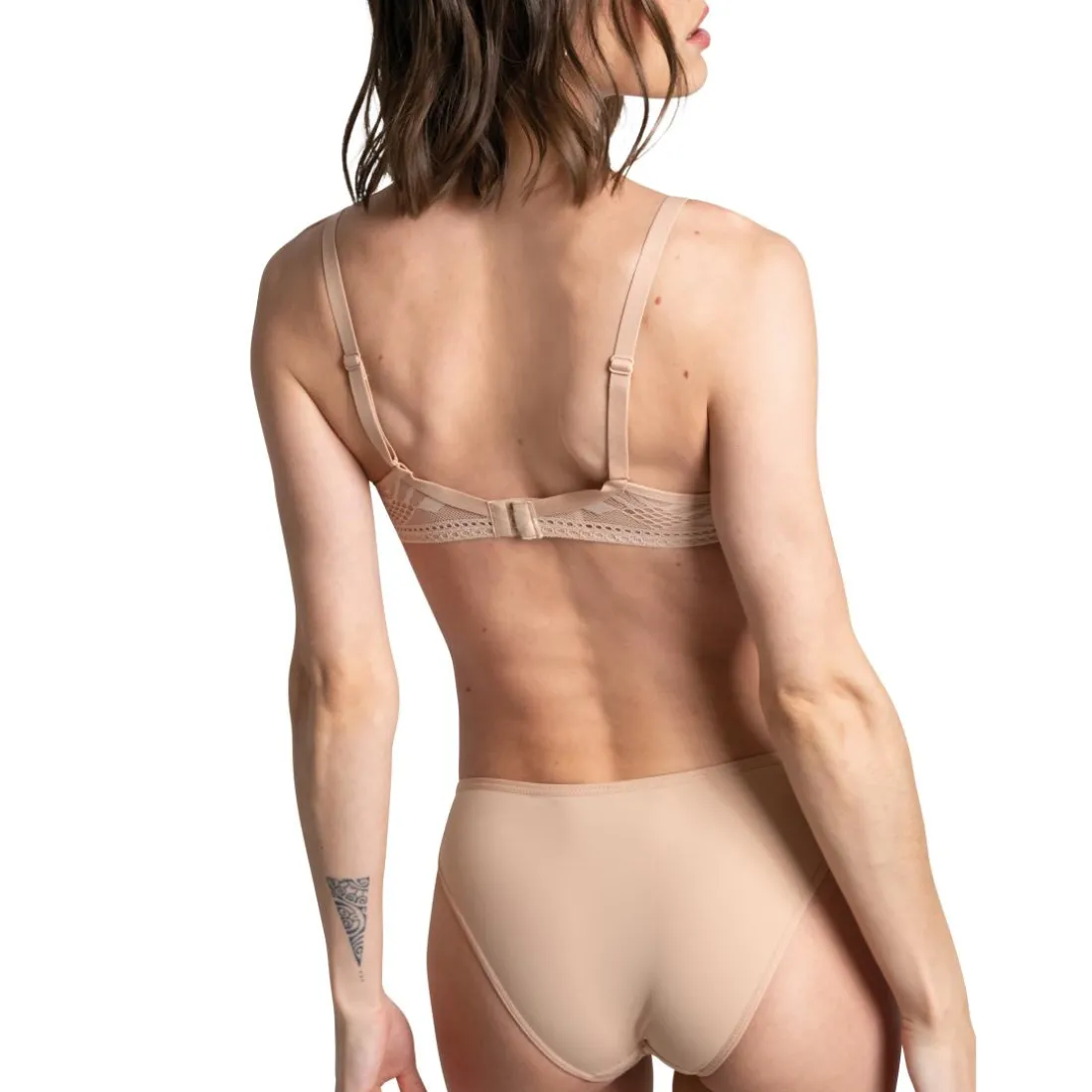 Soutien-gorge corbeille à armatures beige