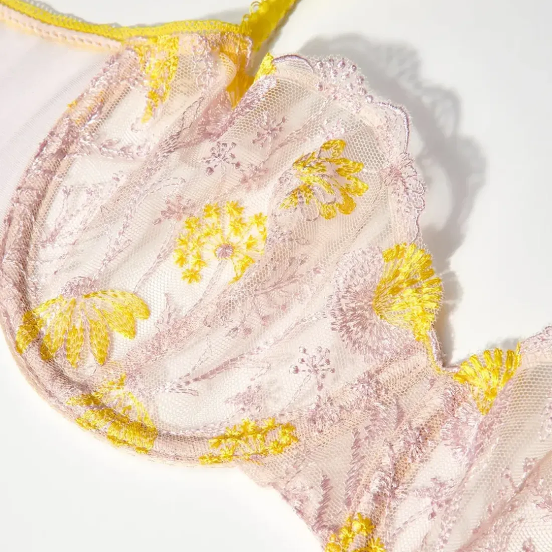Soutien-gorge corbeille à armatures - Rose