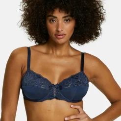 Soutien-gorge emboitant avec armatures