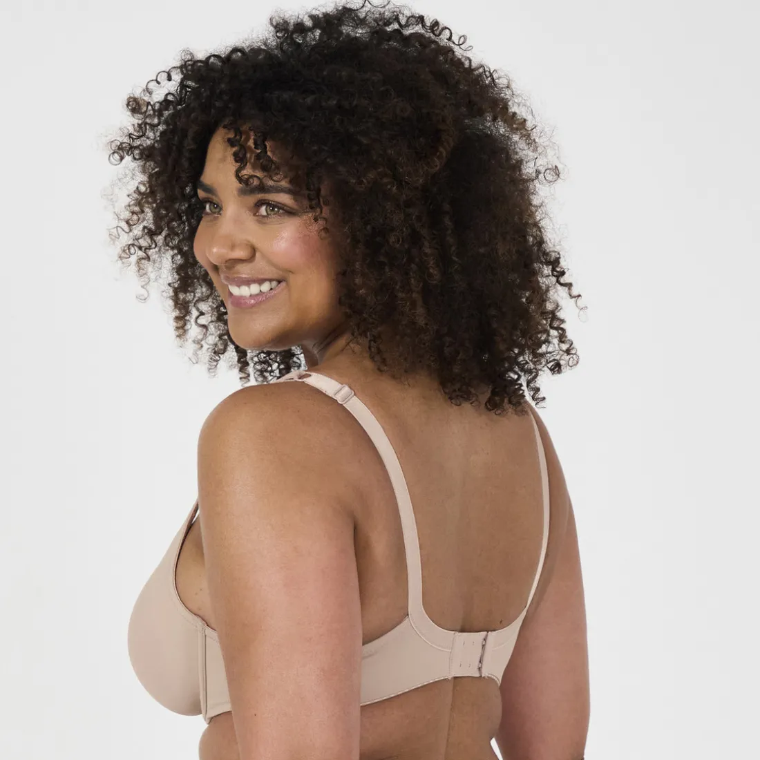 Soutien-gorge moulé armaturé