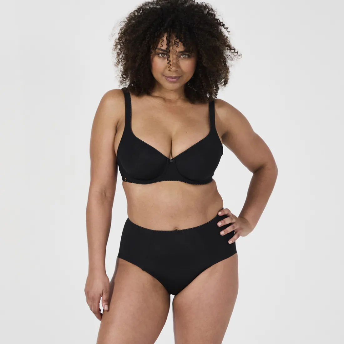 Soutien-gorge moulé armaturé - Noir