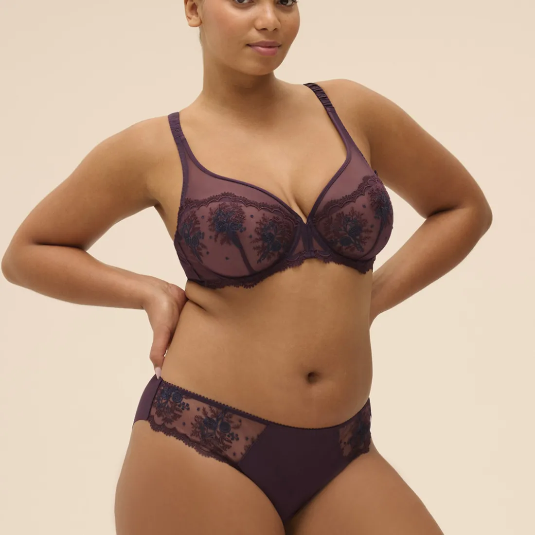 Soutien-gorge plongeant à bonnets couvrants Intrigue violet
