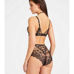 Soutien-gorge Plongeant Armatures avec broderie chic noir