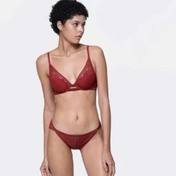 Soutien-gorge plongeant armatures - Rouge