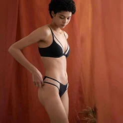 Soutien-gorge plongeant armatures - Dorina Noir