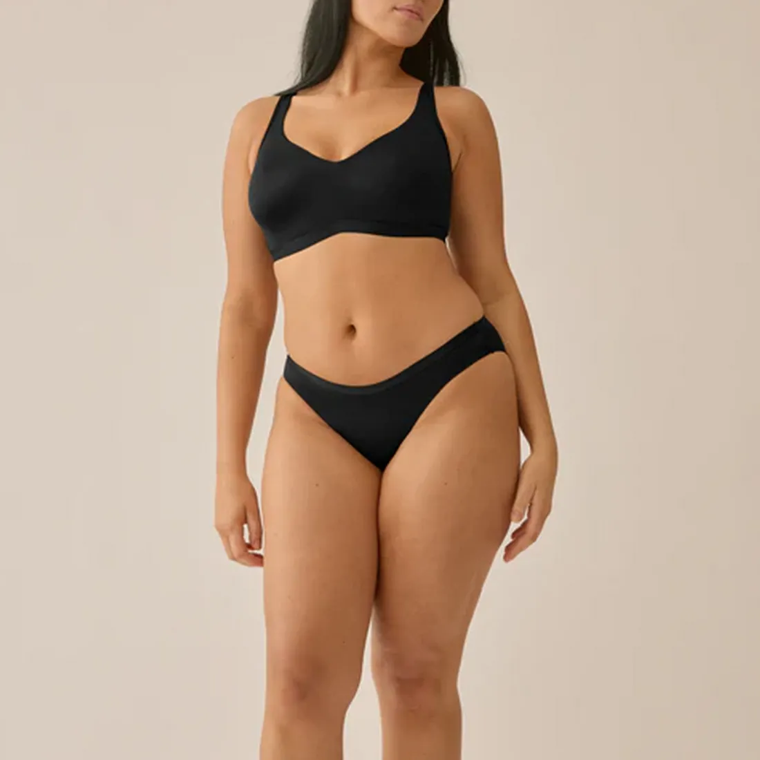 Soutien-Gorge sans armatures bonnets moulés noir