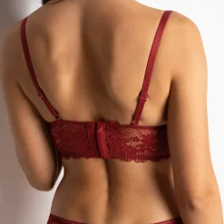 Soutien-gorge triangle sans armatures en dentelle - Rouge