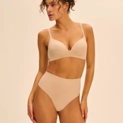 String gainant taille haute