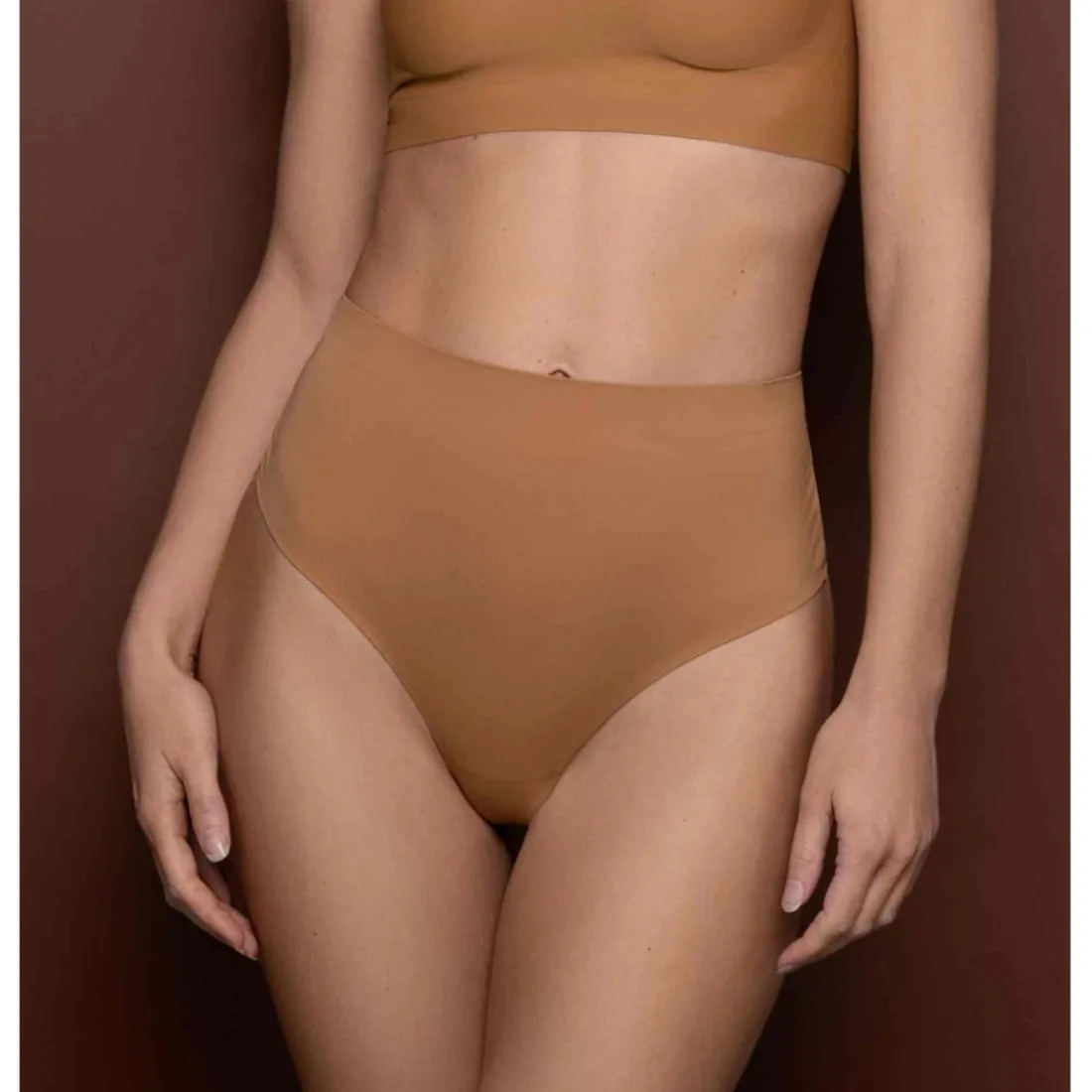 String taille midi invisible Marron Invisible Bye Bra
