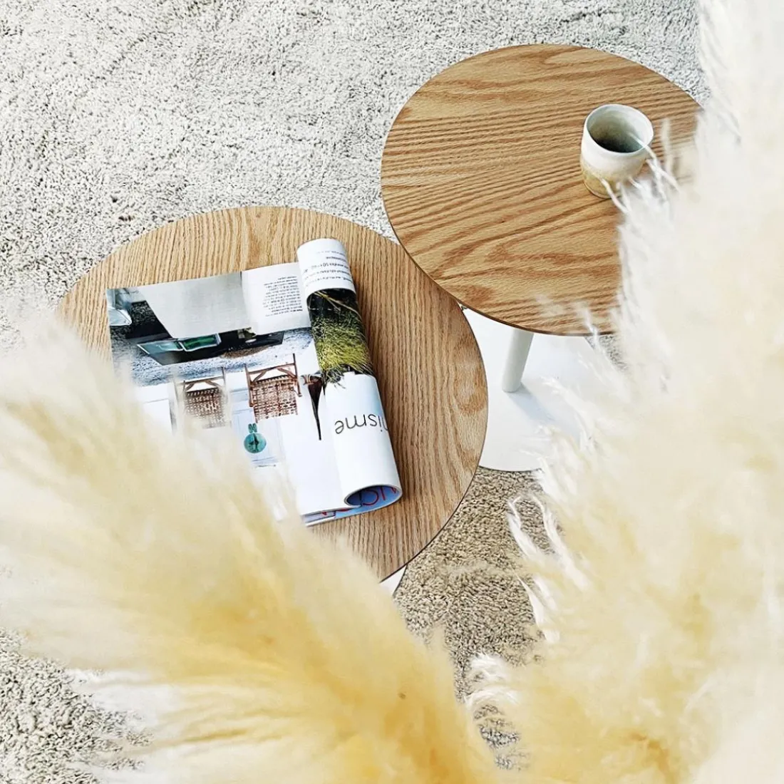 Table d'appoint ronde 'DILA' en bois finition naturelle et métal blanc