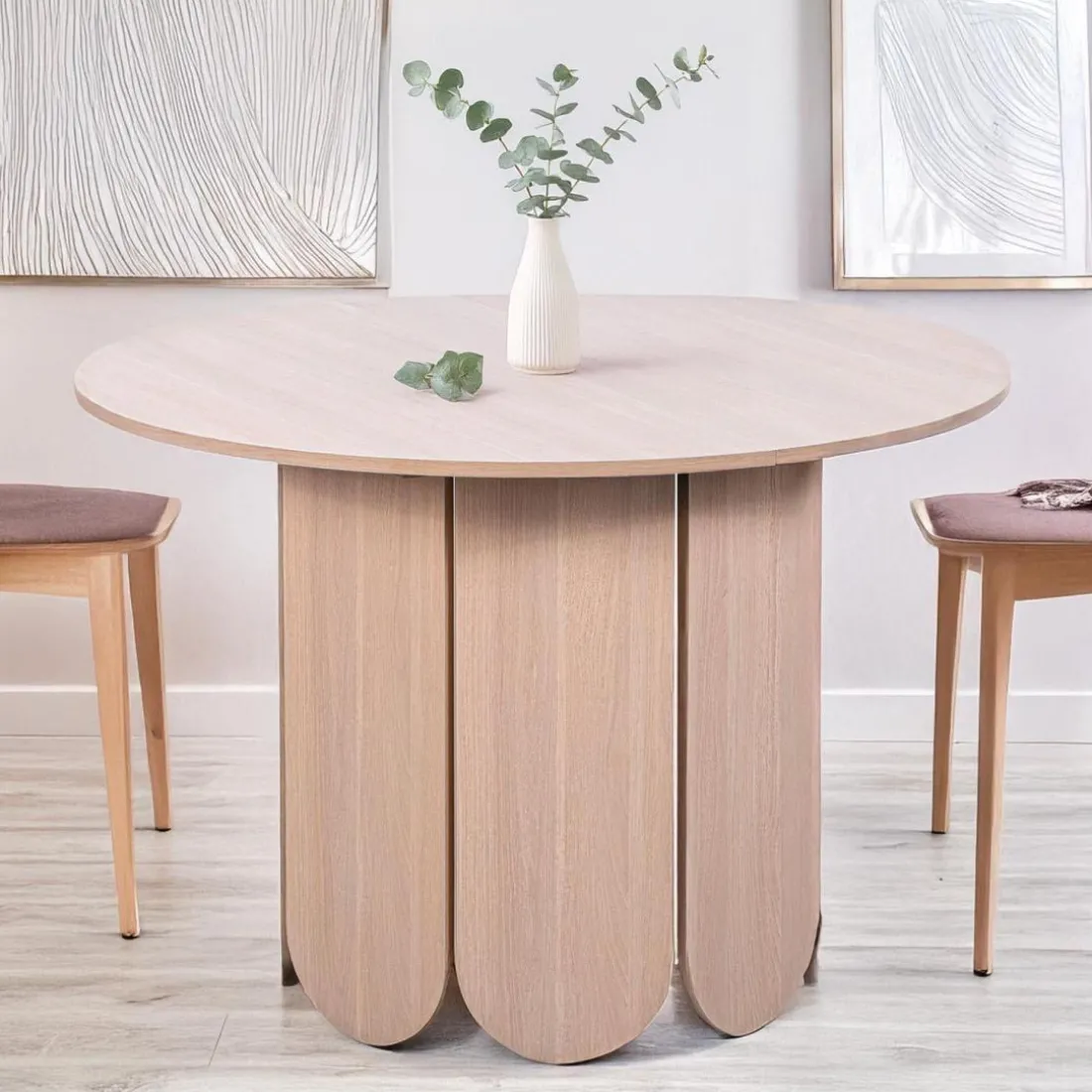Table ronde style japandi Tulipa rallonges intégrées Bois clair