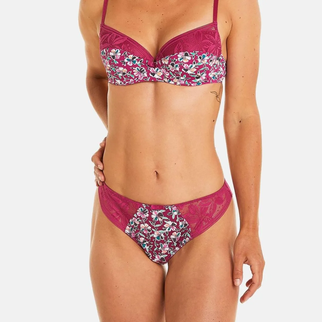 Tanga rose Paix
