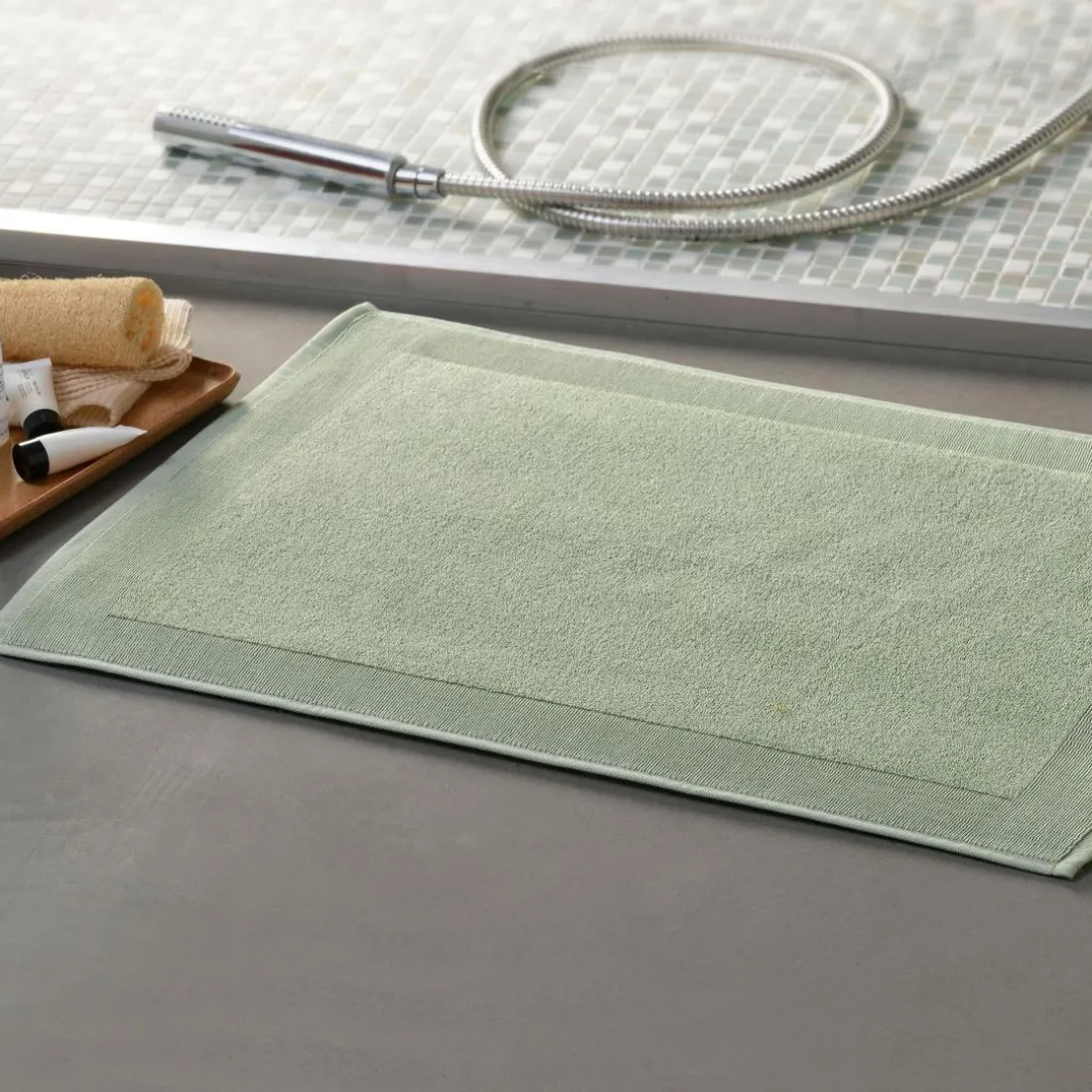 Tapis de bain CAROLINETAP, vert amande