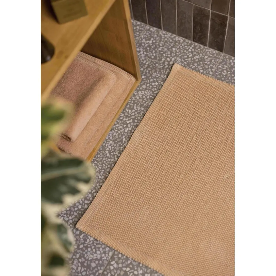 Tapis de bain uni Etia Latte 54 x 110