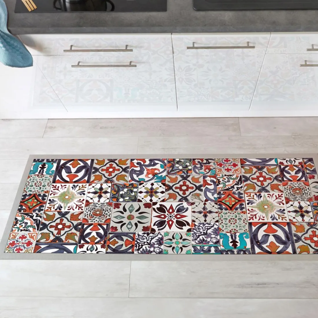 Tapis vinyle VIDAS carreaux de ciment colorés