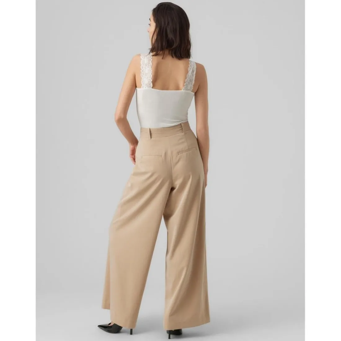 Top Tight Fit Col rond Sans manches Longueur regular blanc en viscose Lila
