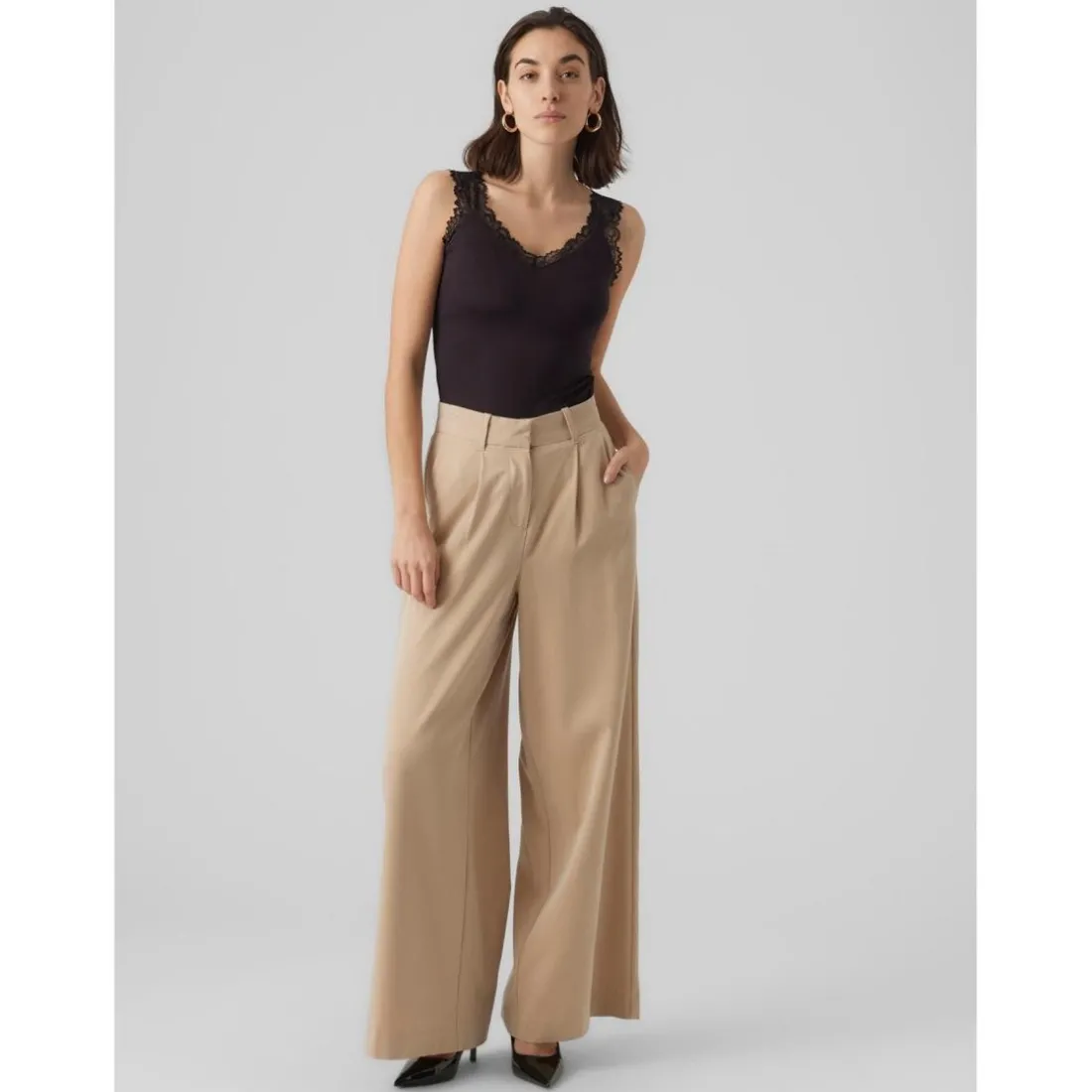 Top Tight Fit Col rond Sans manches Longueur regular noir en viscose