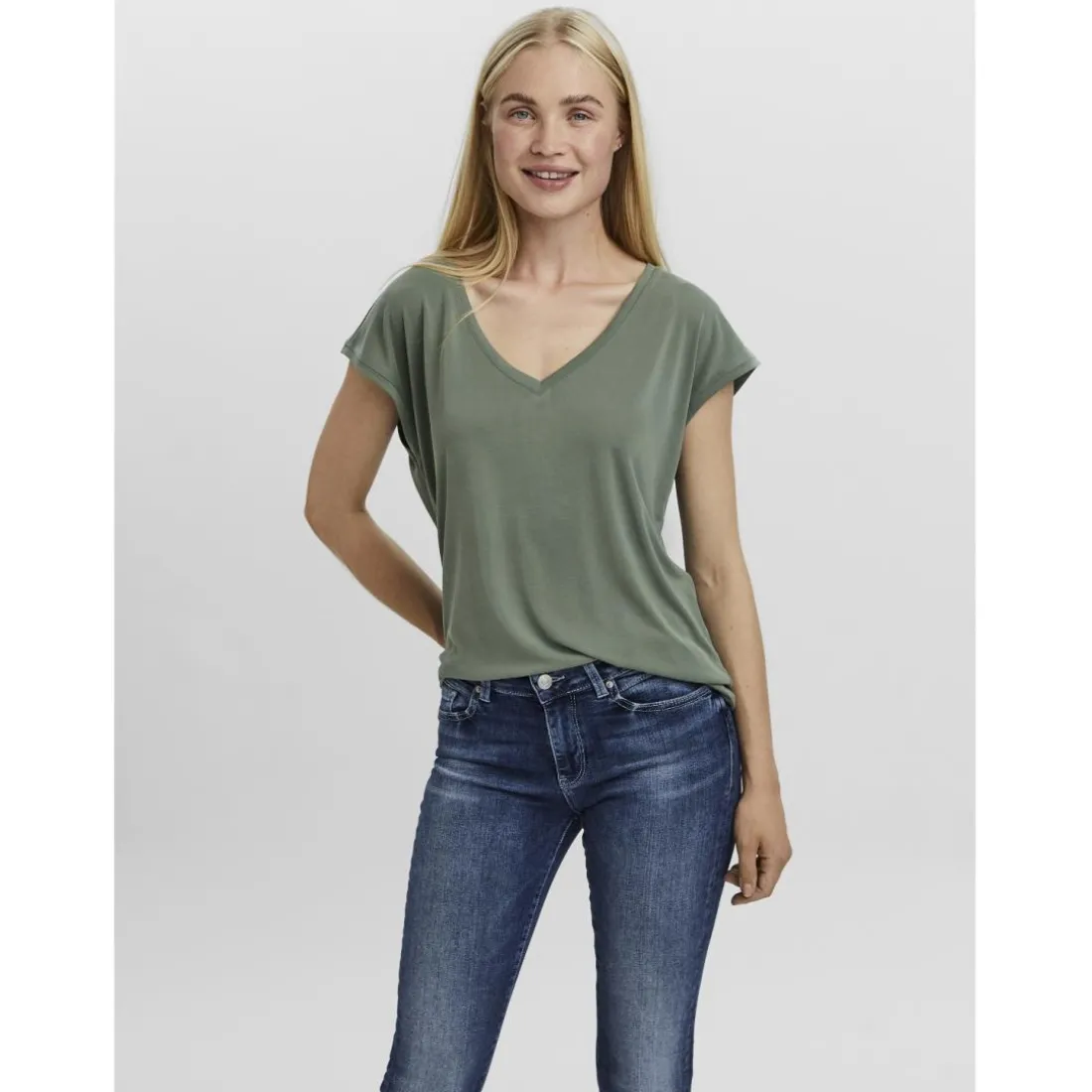 T-shirt longueur regular col en v manches courtes vert Ruth