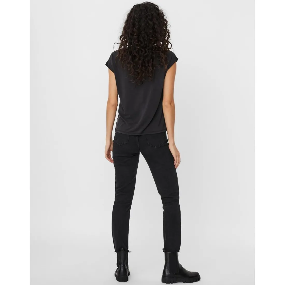 T-shirt Relaxed Fit Col en V Manches courtes Longueur regular noir