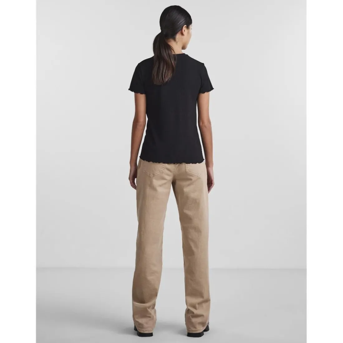 T-shirt slim fit manches courtes noir en viscose